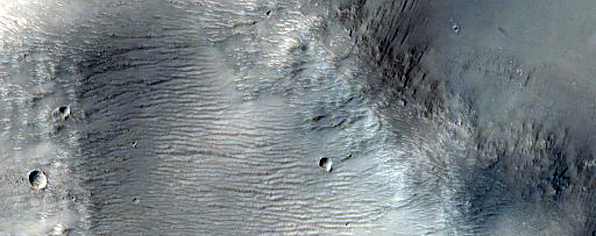 Degraded Crater Rim North of Gale Crater