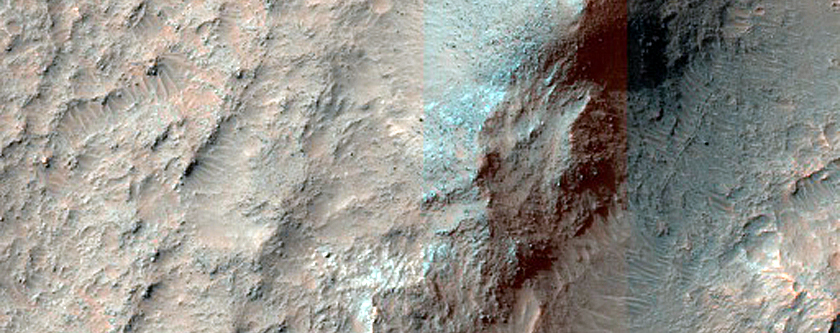 Olivine-Rich Terrain in Eos Chasma