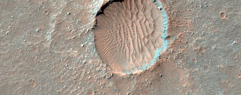 Light-Toned Materials on Elaver Vallis Floor