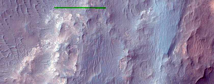 Light-Toned Exposures in Capri Chasma