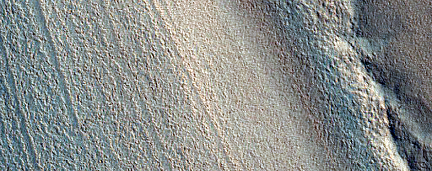 Small Crater on North Polar Deposits
