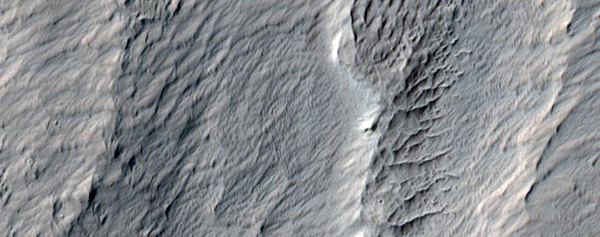 Layering in Southern Lucus Planum
