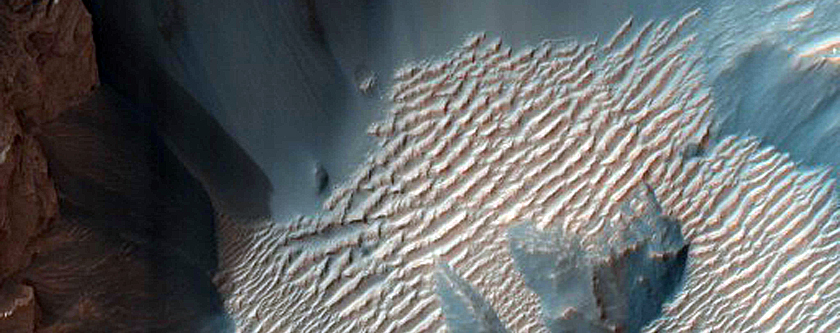 Large Crater on Slope of Layered Deposits