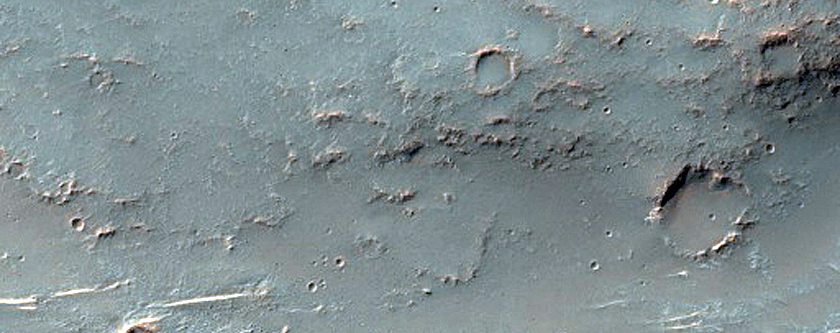 Channel Erosion near Huygens Crater