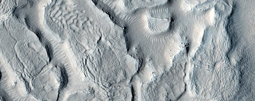 Features around Crater in Arabia Terra