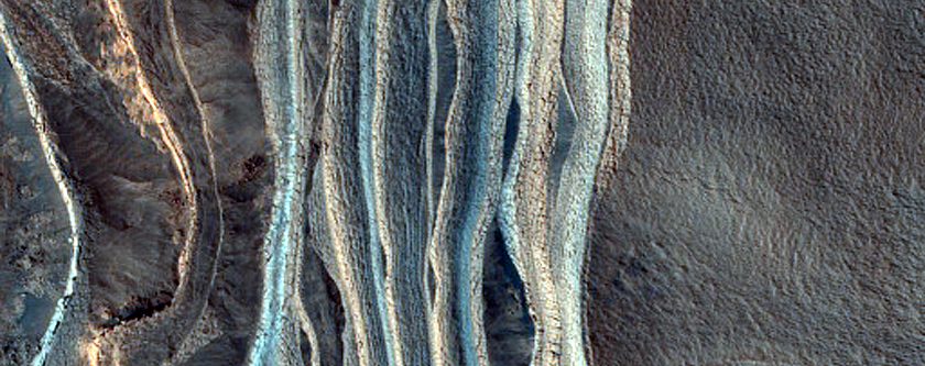 Active North Polar Layered Deposits Scarp Avalanche Monitoring