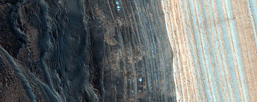 Active North Polar Layered Deposits Scarp Avalanche Sand Monitoring Site