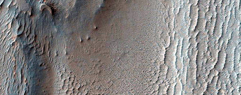 Light-Toned Outcrops in Aurorae Chaos