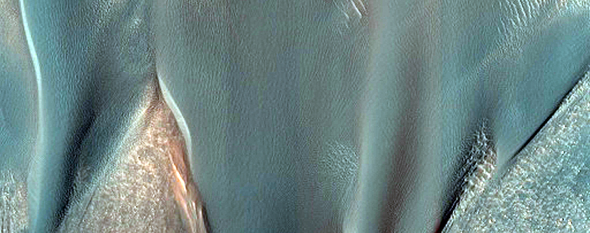 Dune Monitoring in Nilosyrtis Mensae