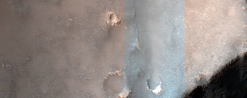 Chain of Pits in Noctis Labyrinthus