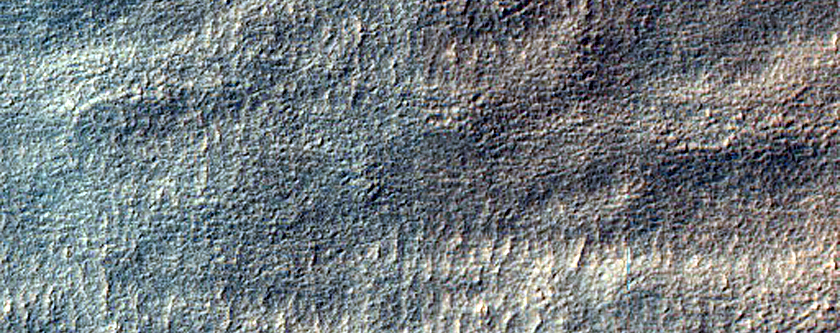Line of Hills in Crater near Reull Vallis