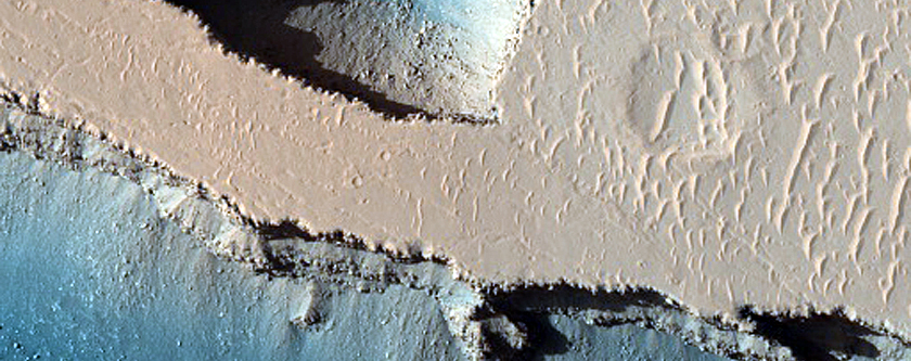 Slope Streaks in Cerberus Fossae