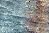 Slope Streak in East Noctis Labyrinthus