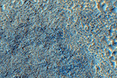Streaks in Mamers Valles