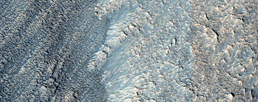 Apron Material in Protonilus Mensae