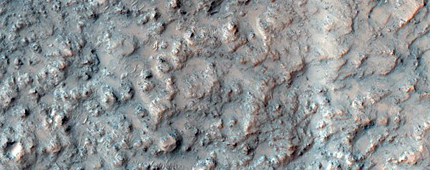 Crater in Terra Sirenum