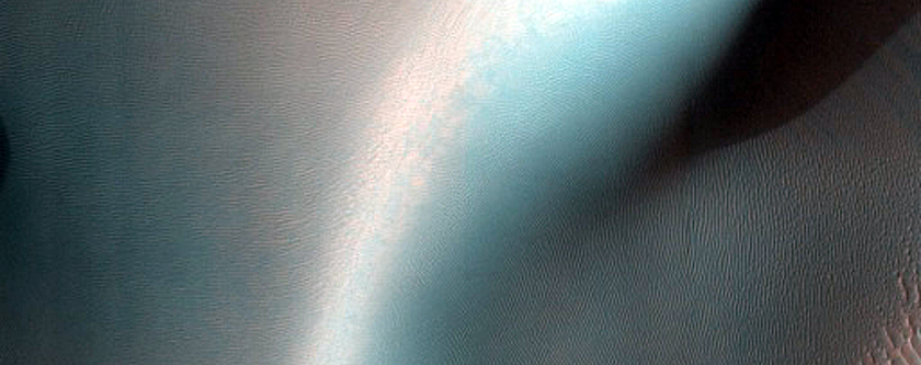 Gullies in Kaiser Crater