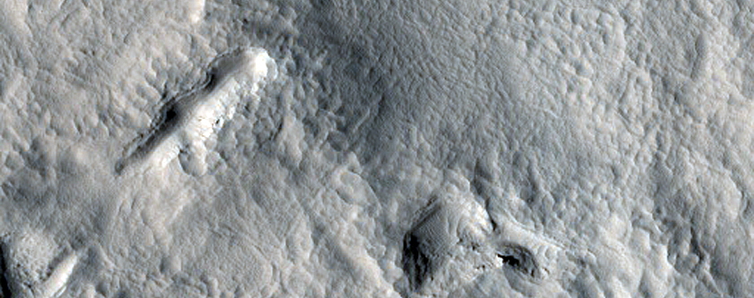 Terrain around Crater in Arabia Terra