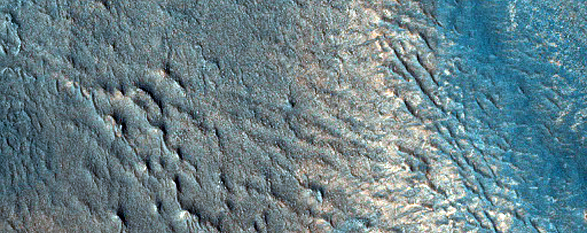 Capri Chasma Interior with Possible Sulfate-Rich Terrain