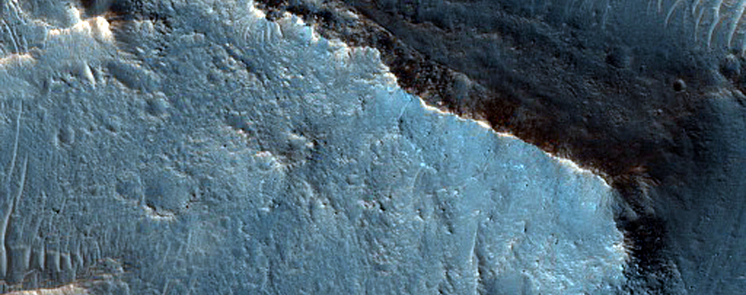 Inverted Crater and Flood Grooves in Kasei Valles
