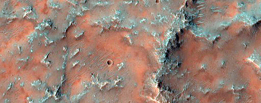 Ridges in Huygens Crater