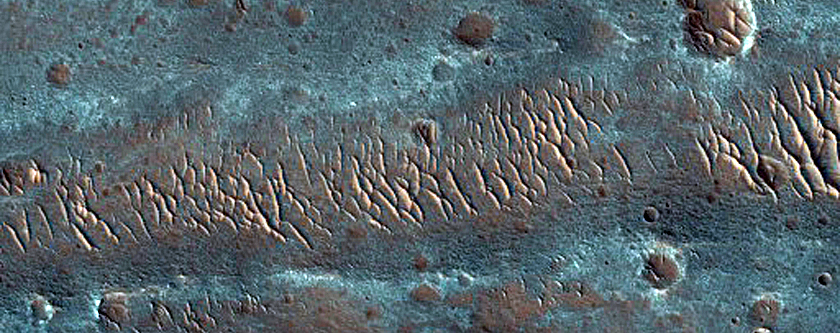 Grooves in Elaver Vallis