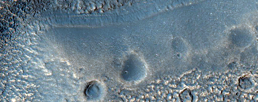 Channels in Warrego Valles