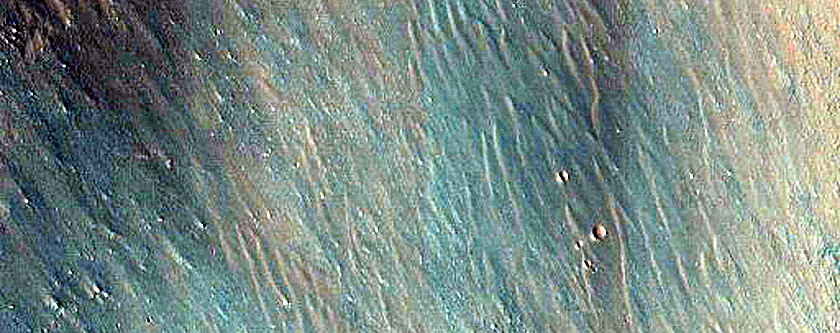 Light Tone Exposures on Floor of Coprates Chasma
