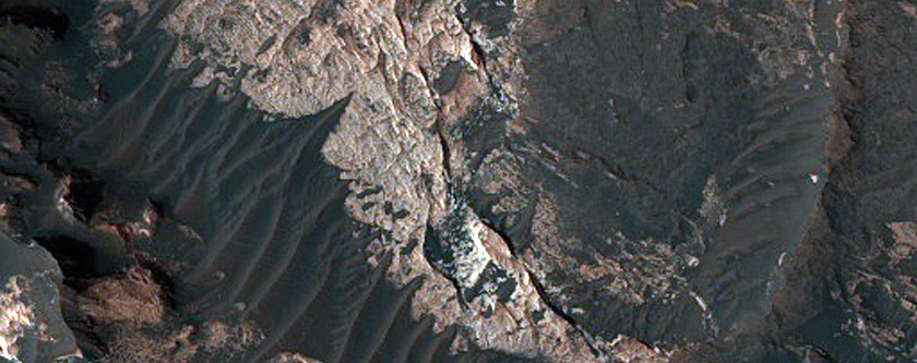 Light-Toned Deposits in Aram Chaos
