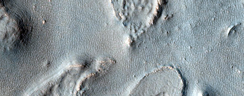 Features around Crater near Hellas Planitia
