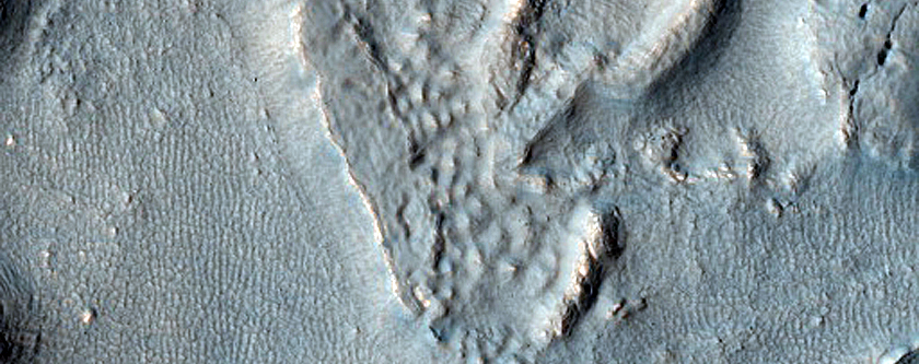 Features around Crater near Hellas Planitia