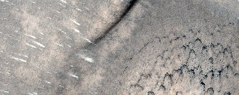 Small Scale Lobes on Isolated Mound