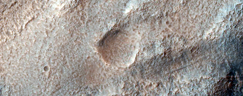 Streamlined Shapes in Harmakhis Vallis
