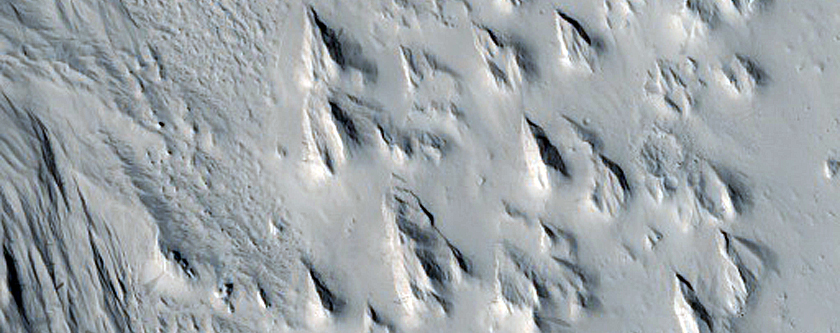Potential Rootless Cones near Medusae Fossae Edge