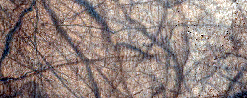 Dark Filamentary Streak Year-Round Monitor Site in Promethei Terra