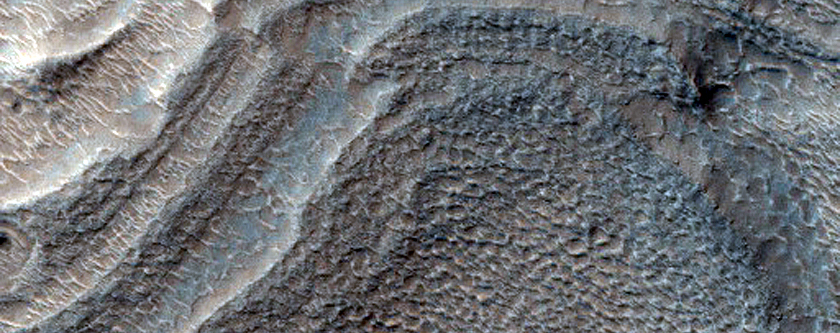 Layers and Ridges near Dao Vallis