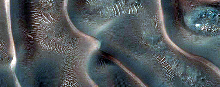 Changes in USGS Dune Database Entry Number 0388-448 in Hellespontus Region